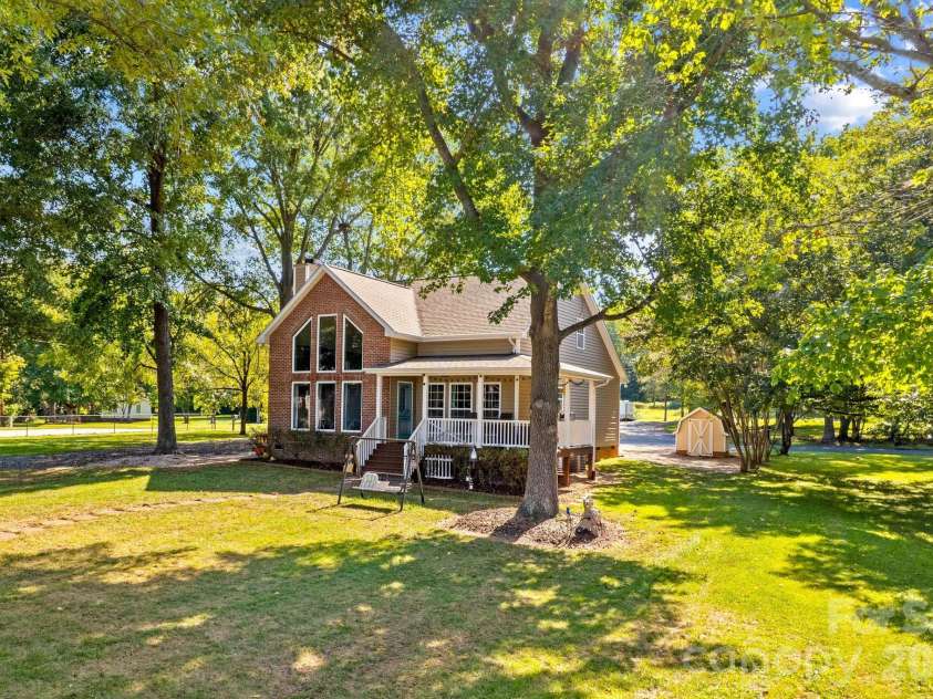 340 Sportsman Drive, Salisbury, NC 28146.  MLS# CAR4426150, YatesRealty ID 52113. 