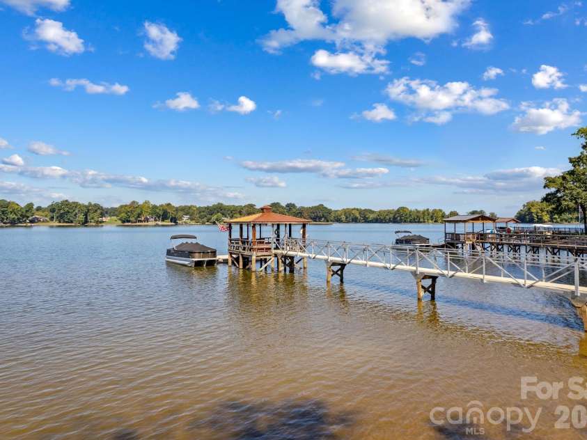 340 Sportsman Drive, Salisbury, NC 28146.  MLS# CAR4426150, YatesRealty ID 52113. 