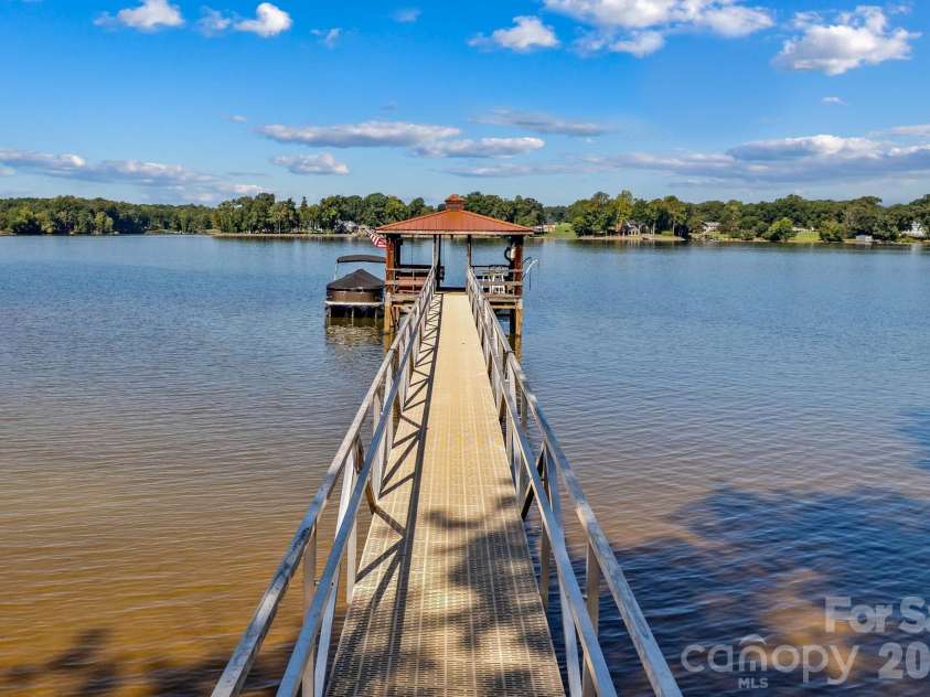 340 Sportsman Drive, Salisbury, NC 28146.  MLS# CAR4426150, YatesRealty ID 52113. 