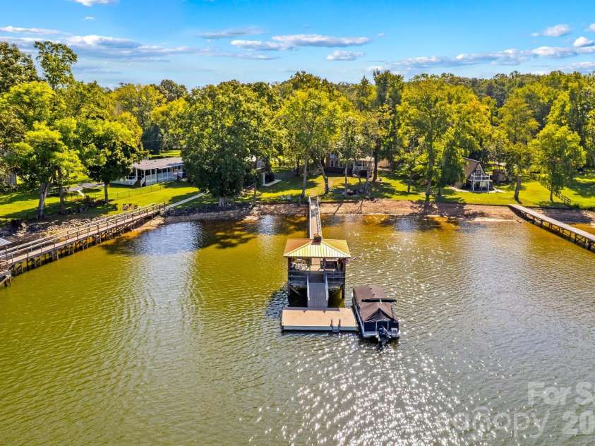 340 Sportsman Drive, Salisbury, NC 28146.  MLS# CAR4426150, YatesRealty ID 52113. 