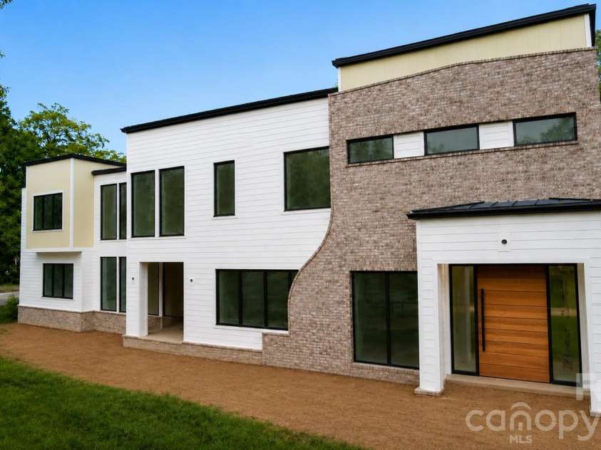 3100 Commonwealth Avenue, Charlotte, NC 28205.  MLS# CAR4410708, YatesRealty ID 52114. Under construction