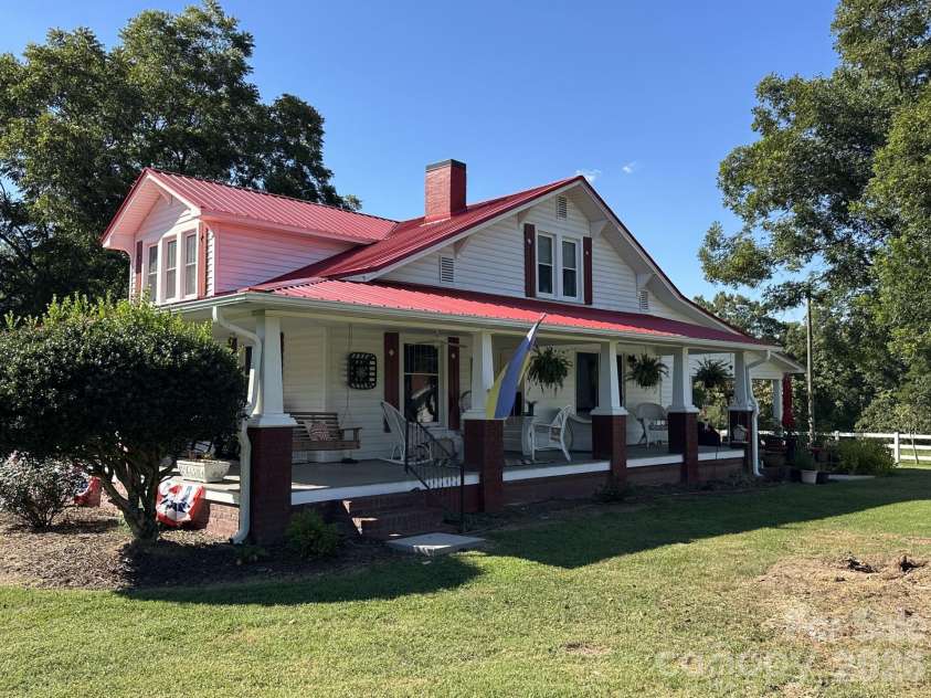 1186 Denton Road, Denton, NC 27239.  MLS# CAR4423880, YatesRealty ID 52119. 