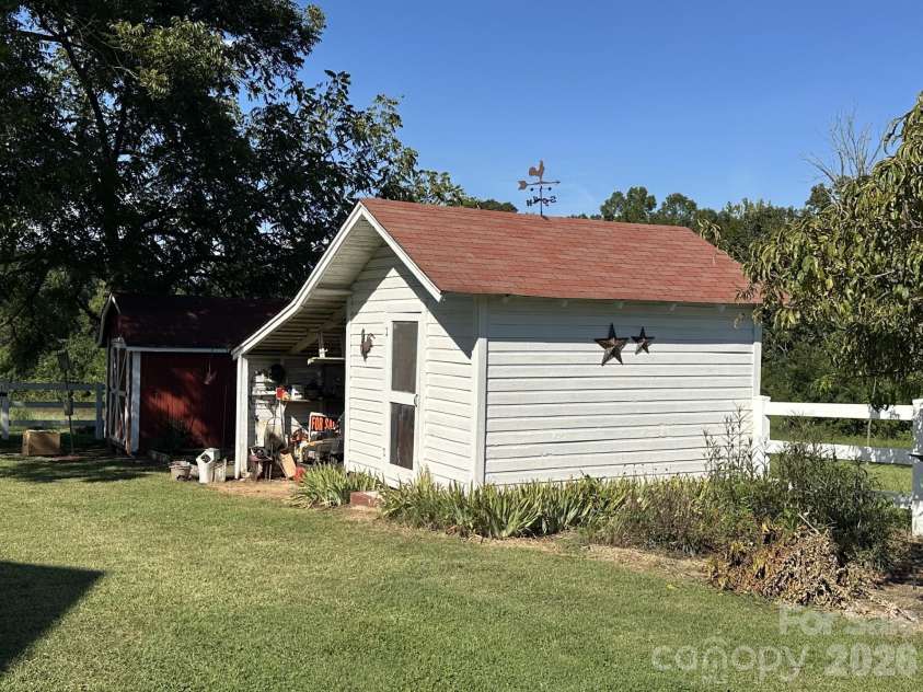 1186 Denton Road, Denton, NC 27239.  MLS# CAR4423880, YatesRealty ID 52119. 