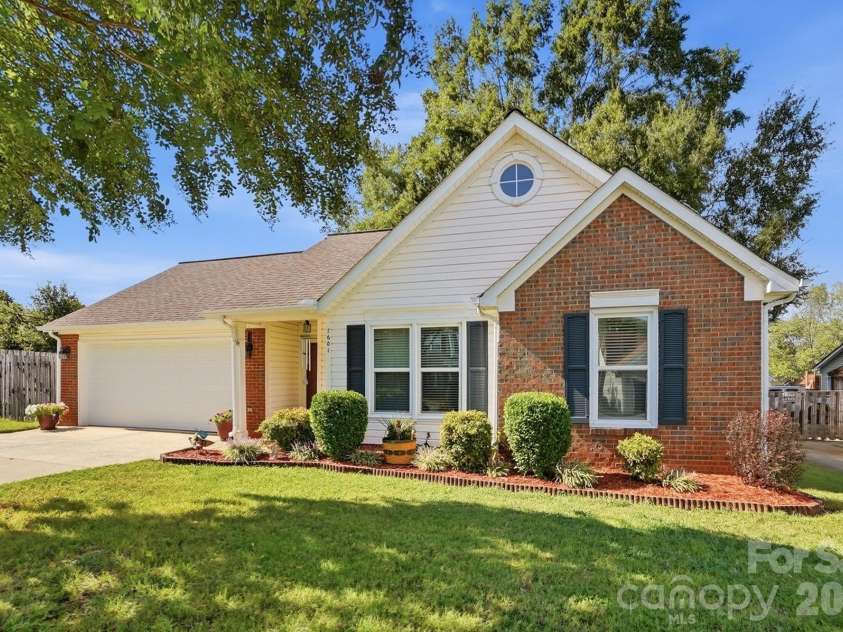 7601 Gillman Court, Charlotte, NC 28269.  MLS# CAR4423349, YatesRealty ID 52120. 