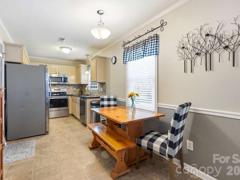 7601 Gillman Court, Charlotte, NC 28269.  MLS# CAR4423349, YatesRealty ID 52120. 
