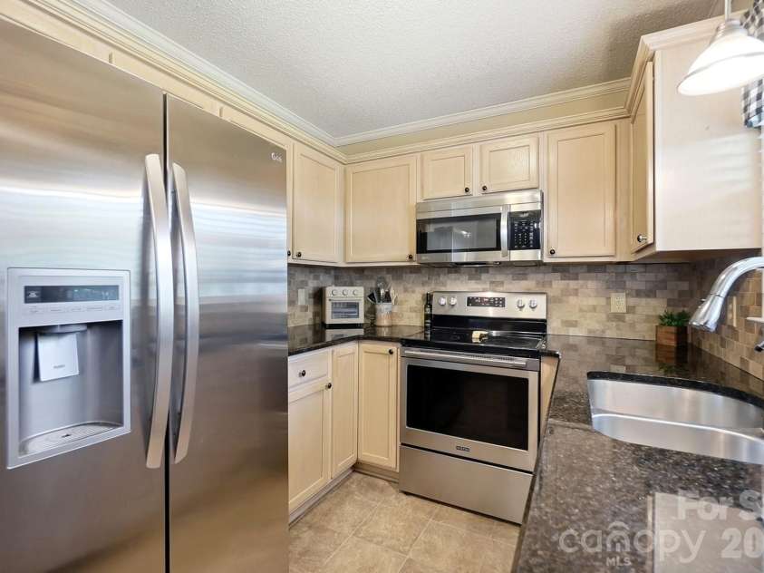 7601 Gillman Court, Charlotte, NC 28269.  MLS# CAR4423349, YatesRealty ID 52120. 