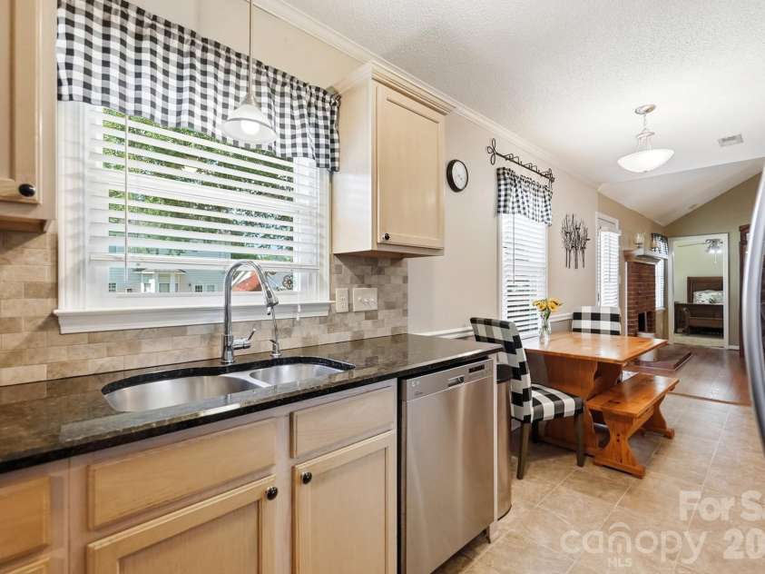 7601 Gillman Court, Charlotte, NC 28269.  MLS# CAR4423349, YatesRealty ID 52120. 