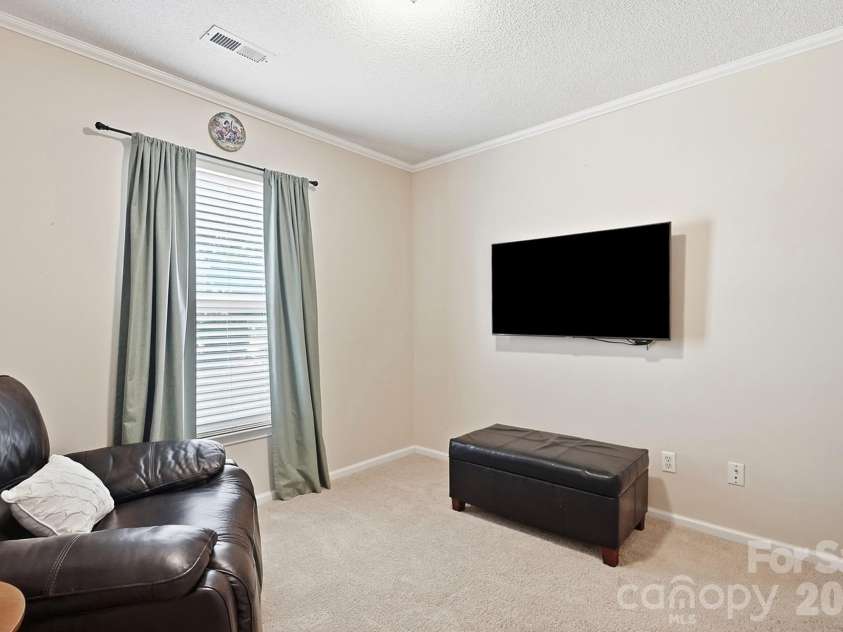 7601 Gillman Court, Charlotte, NC 28269.  MLS# CAR4423349, YatesRealty ID 52120. 
