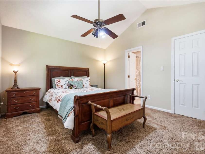 7601 Gillman Court, Charlotte, NC 28269.  MLS# CAR4423349, YatesRealty ID 52120. Primary Suite