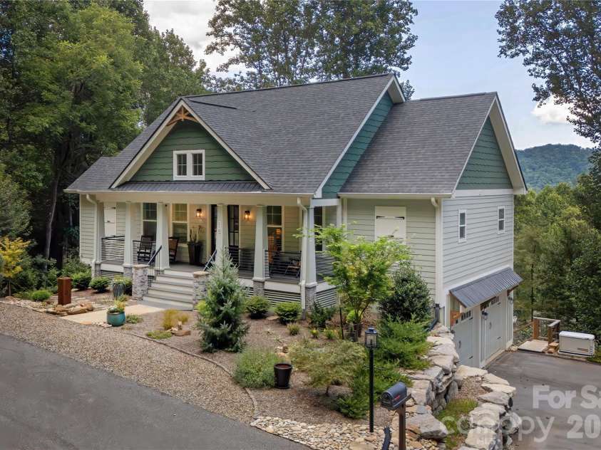 110 Quail Mountain Lane, Waynesville, NC 28786.  MLS# CAR4424241, YatesRealty ID 52123. 