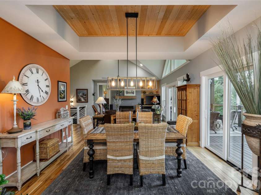 110 Quail Mountain Lane, Waynesville, NC 28786.  MLS# CAR4424241, YatesRealty ID 52123. Dining