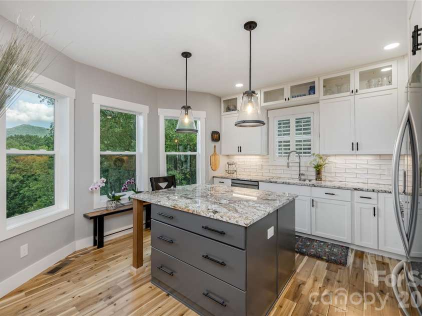 110 Quail Mountain Lane, Waynesville, NC 28786.  MLS# CAR4424241, YatesRealty ID 52123. Kitchen