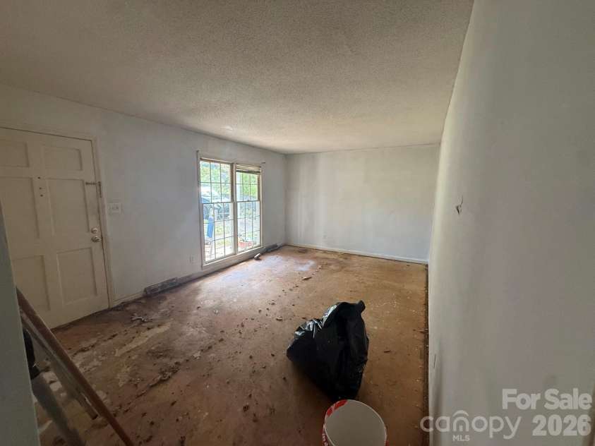 3740 Sugar Spring Road, Gastonia, NC 28054.  MLS# CAR4426719, YatesRealty ID 52125. 