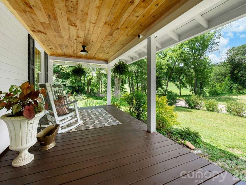 489 Turkey Creek Road, Leicester, NC 28748.  MLS# CAR4424710, YatesRealty ID 52126. 