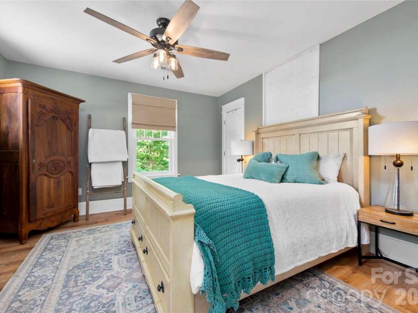 489 Turkey Creek Road, Leicester, NC 28748.  MLS# CAR4424710, YatesRealty ID 52126. 
