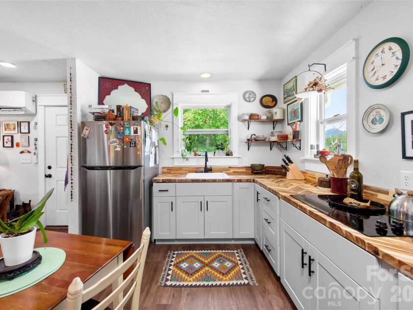 489 Turkey Creek Road, Leicester, NC 28748.  MLS# CAR4424710, YatesRealty ID 52126. 