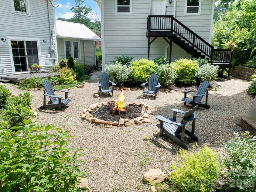 489 Turkey Creek Road, Leicester, NC 28748.  MLS# CAR4424710, YatesRealty ID 52126. 