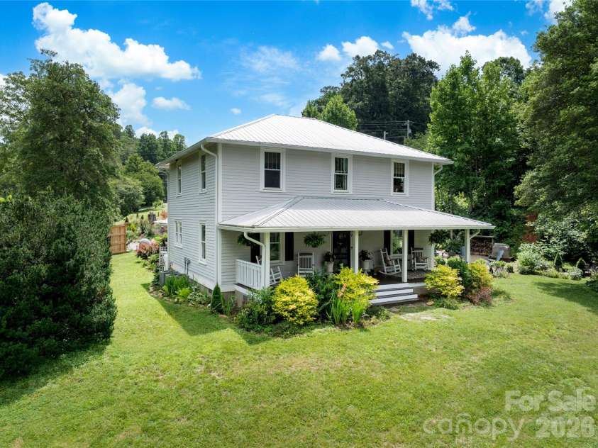 489 Turkey Creek Road, Leicester, NC 28748.  MLS# CAR4424710, YatesRealty ID 52126. 