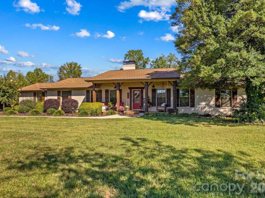 2361 Kennedy Road, Thomasville, NC 27360.  MLS# CAR4424748, YatesRealty ID 52127. 