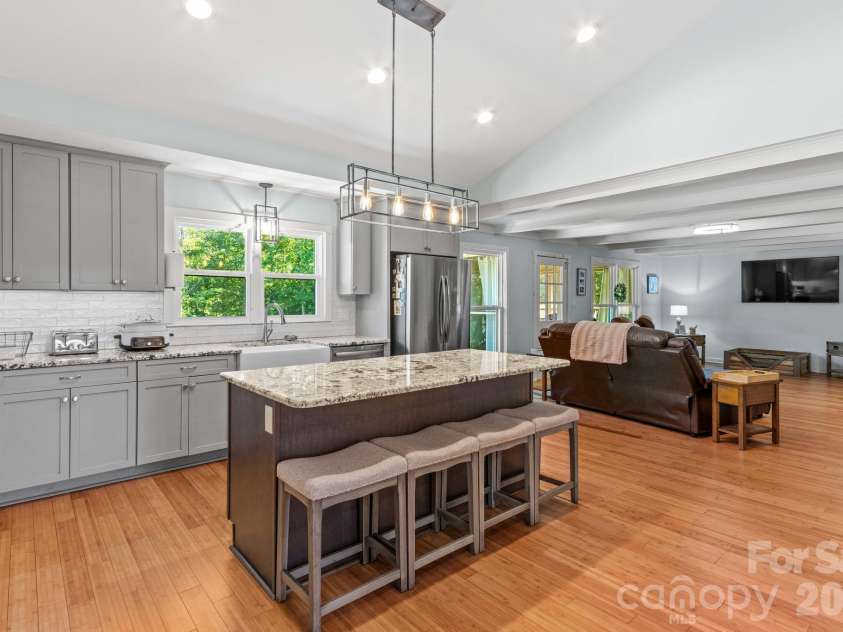 2361 Kennedy Road, Thomasville, NC 27360.  MLS# CAR4424748, YatesRealty ID 52127. 