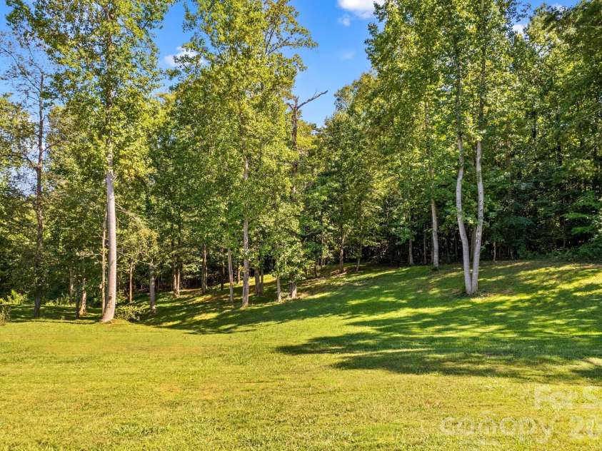 2361 Kennedy Road, Thomasville, NC 27360.  MLS# CAR4424748, YatesRealty ID 52127. 