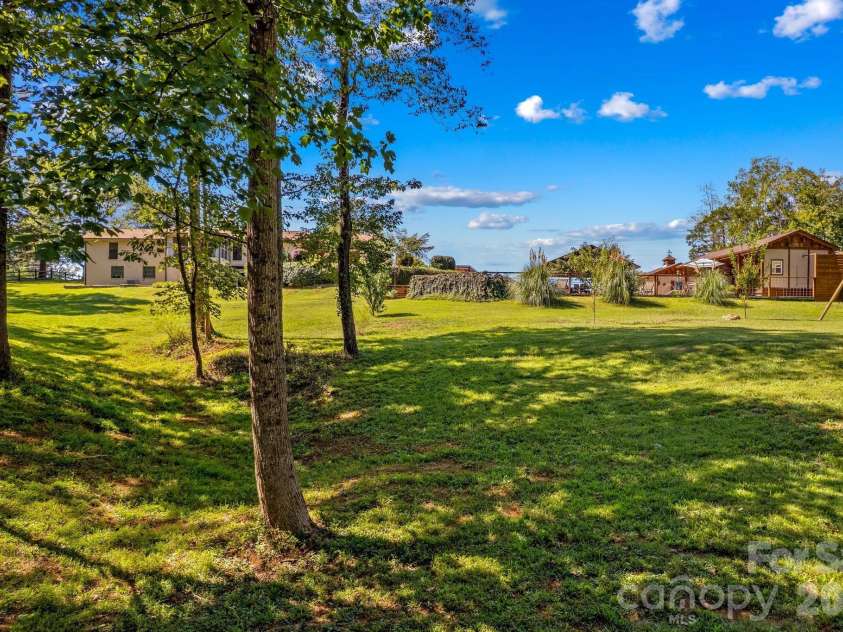 2361 Kennedy Road, Thomasville, NC 27360.  MLS# CAR4424748, YatesRealty ID 52127. 