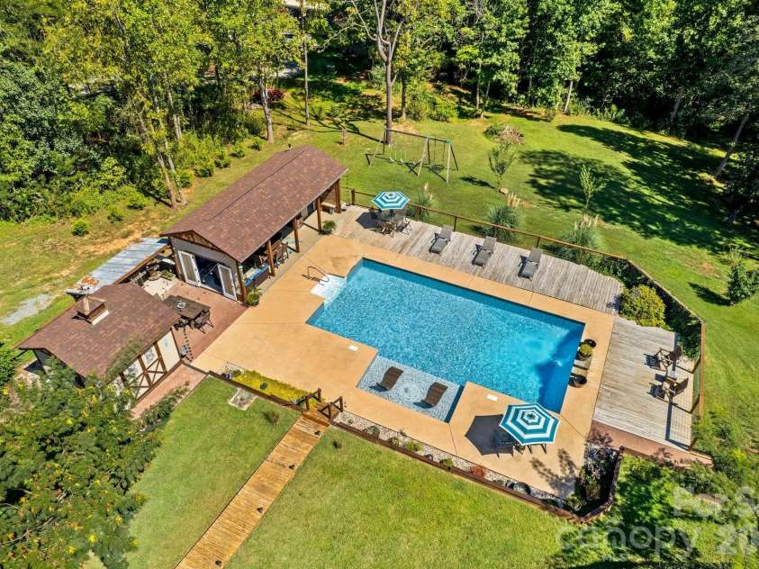 2361 Kennedy Road, Thomasville, NC 27360.  MLS# CAR4424748, YatesRealty ID 52127. 