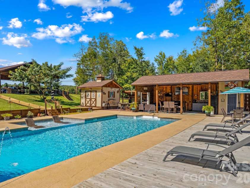 2361 Kennedy Road, Thomasville, NC 27360.  MLS# CAR4424748, YatesRealty ID 52127. 