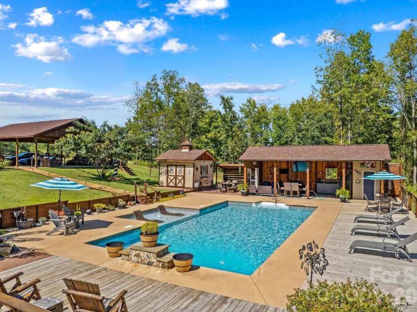 2361 Kennedy Road, Thomasville, NC 27360.  MLS# CAR4424748, YatesRealty ID 52127. 