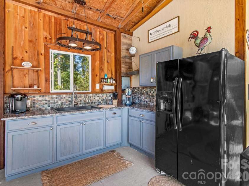 2361 Kennedy Road, Thomasville, NC 27360.  MLS# CAR4424748, YatesRealty ID 52127. 