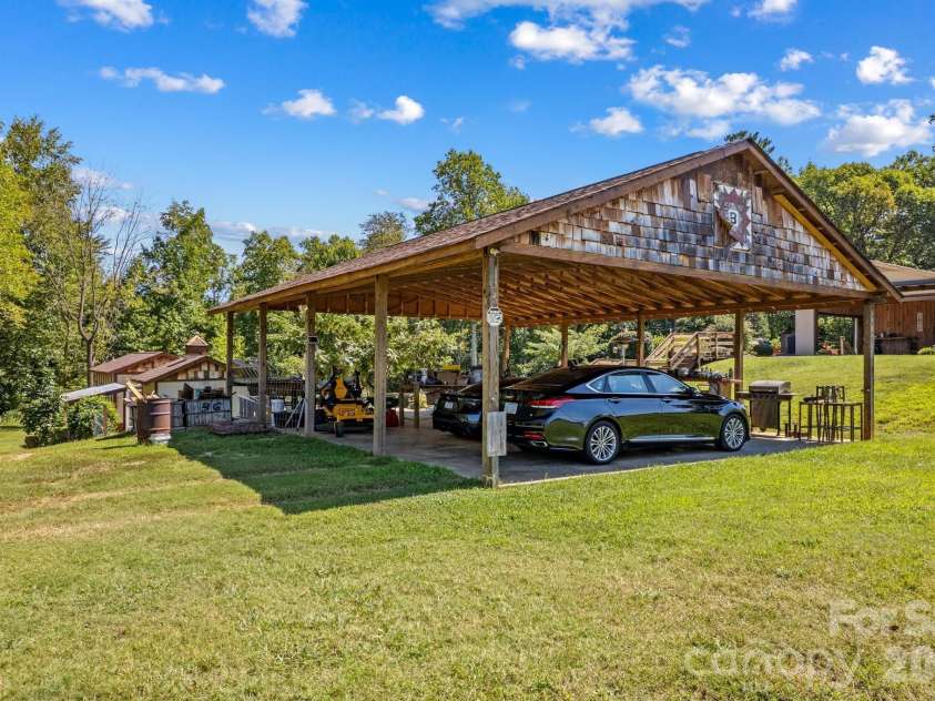 2361 Kennedy Road, Thomasville, NC 27360.  MLS# CAR4424748, YatesRealty ID 52127. 