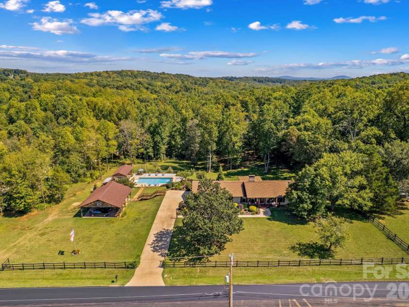 2361 Kennedy Road, Thomasville, NC 27360.  MLS# CAR4424748, YatesRealty ID 52127. 