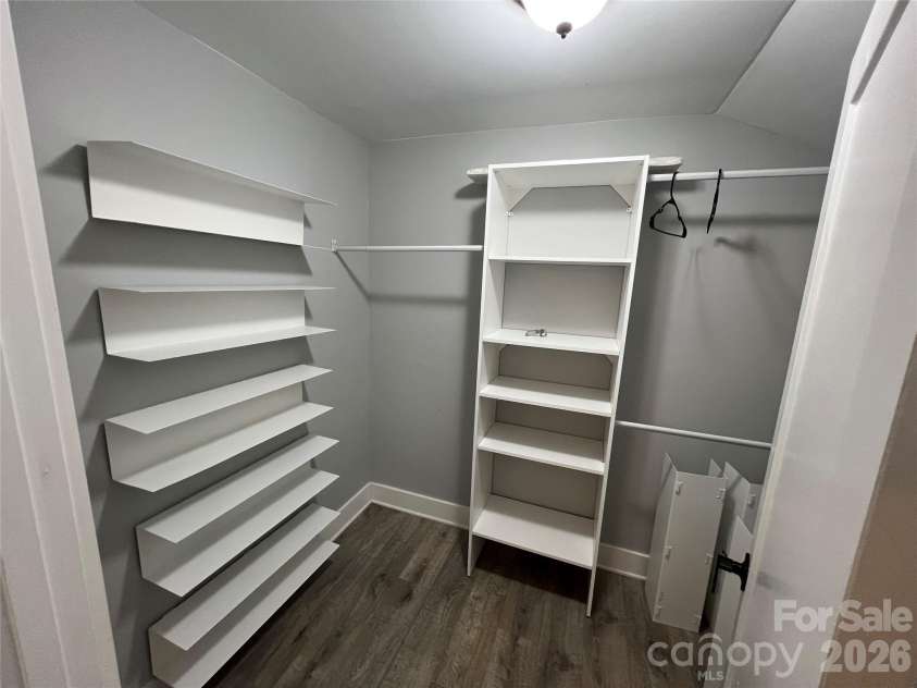 2631 Kenhill Drive, Charlotte, NC 28208.  MLS# CAR4354150, YatesRealty ID 5213. 