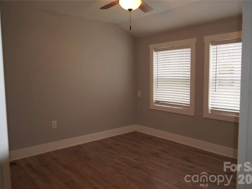 2631 Kenhill Drive, Charlotte, NC 28208.  MLS# CAR4354150, YatesRealty ID 5213. 