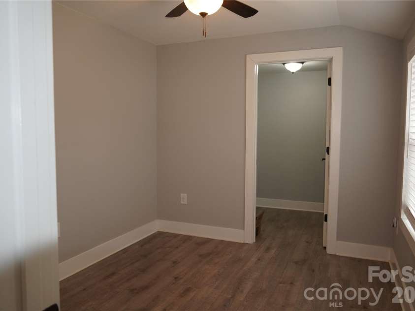 2631 Kenhill Drive, Charlotte, NC 28208.  MLS# CAR4354150, YatesRealty ID 5213. 