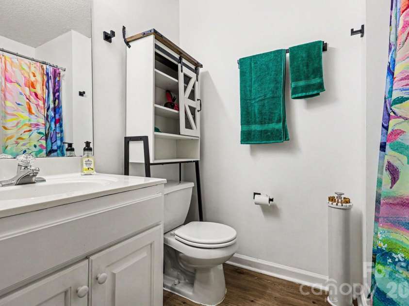 2012 Salem Bluff Drive, Winston Salem, NC 27127.  MLS# CAR4426251, YatesRealty ID 52130. 