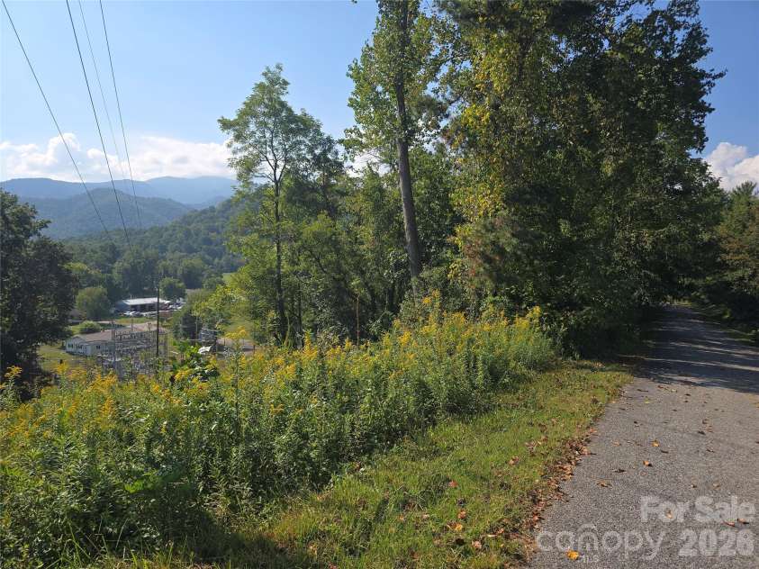 175 River Lane, Canton, NC 28716.  MLS# CAR4426723, YatesRealty ID 52131. 