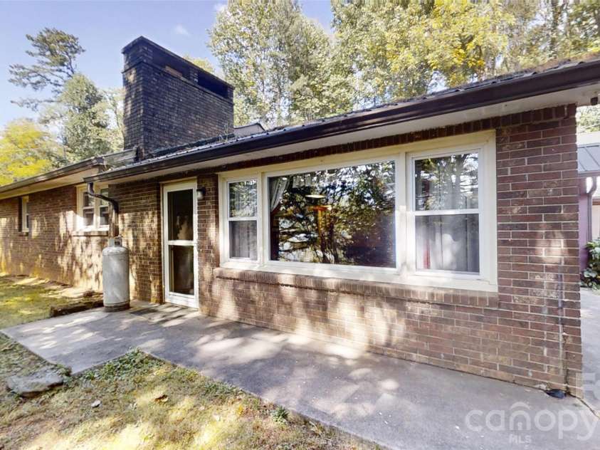 175 River Lane, Canton, NC 28716.  MLS# CAR4426723, YatesRealty ID 52131. 