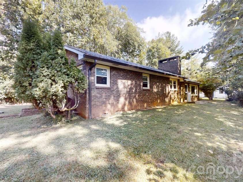 175 River Lane, Canton, NC 28716.  MLS# CAR4426723, YatesRealty ID 52131. 