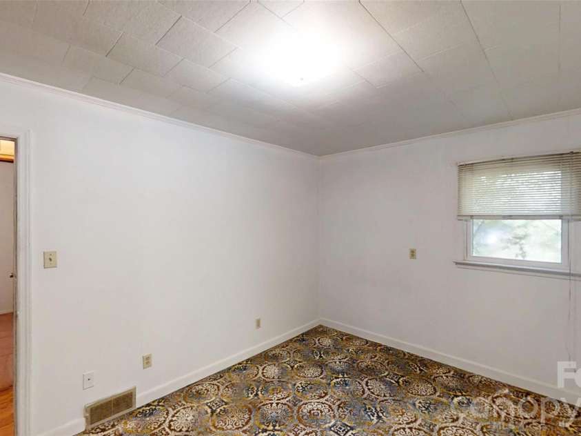 175 River Lane, Canton, NC 28716.  MLS# CAR4426723, YatesRealty ID 52131. 