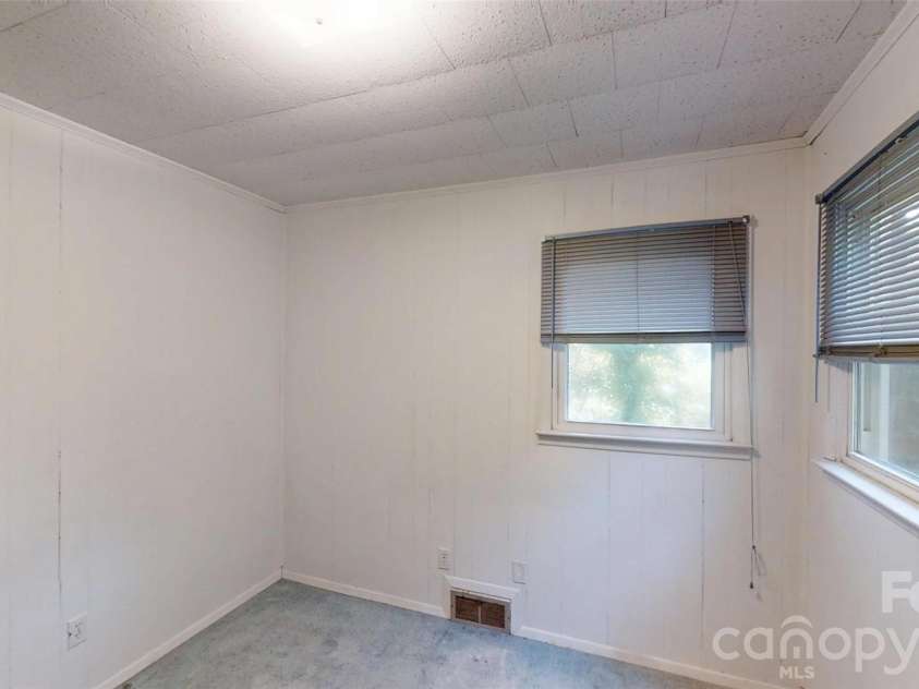 175 River Lane, Canton, NC 28716.  MLS# CAR4426723, YatesRealty ID 52131. 