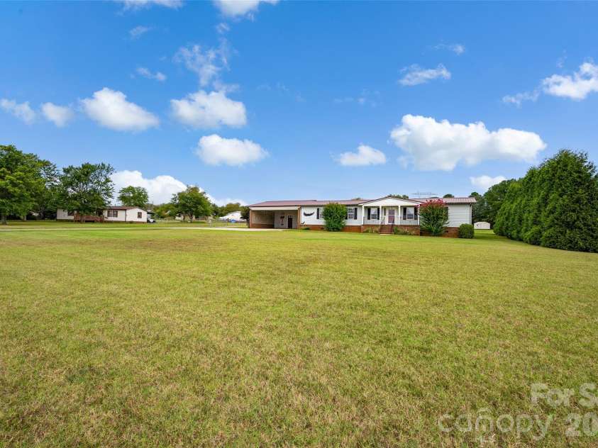 2468 Old Mountain Road, Statesville, NC 28625.  MLS# CAR4426106, YatesRealty ID 52132. 