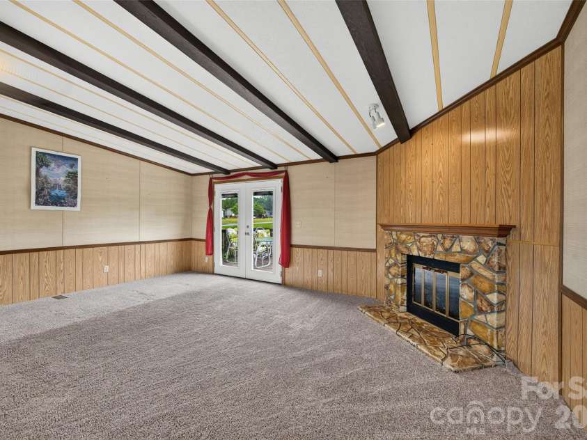 2468 Old Mountain Road, Statesville, NC 28625.  MLS# CAR4426106, YatesRealty ID 52132. 