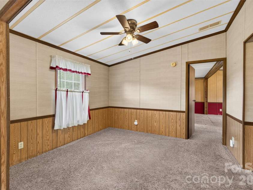 2468 Old Mountain Road, Statesville, NC 28625.  MLS# CAR4426106, YatesRealty ID 52132. 