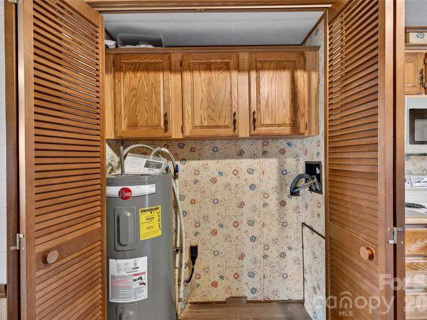 2468 Old Mountain Road, Statesville, NC 28625.  MLS# CAR4426106, YatesRealty ID 52132. 