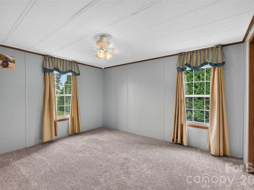 2468 Old Mountain Road, Statesville, NC 28625.  MLS# CAR4426106, YatesRealty ID 52132. 