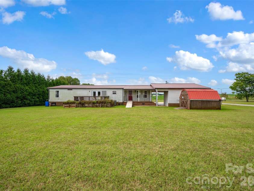 2468 Old Mountain Road, Statesville, NC 28625.  MLS# CAR4426106, YatesRealty ID 52132. 