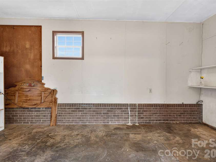 2468 Old Mountain Road, Statesville, NC 28625.  MLS# CAR4426106, YatesRealty ID 52132. 
