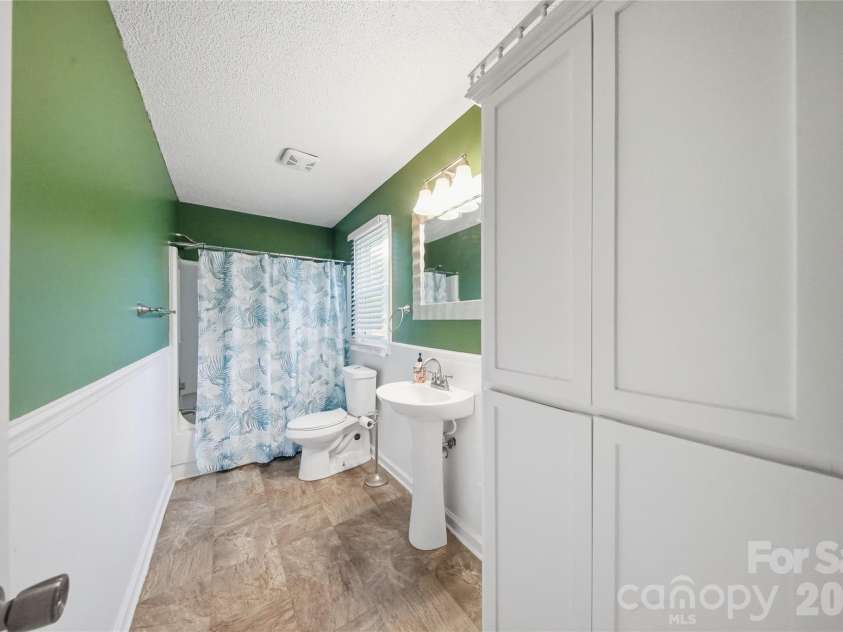 2326 Springwater Drive, Gastonia, NC 28056.  MLS# CAR4425551, YatesRealty ID 52137. 