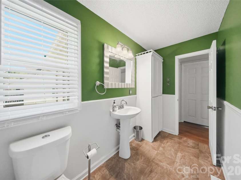 2326 Springwater Drive, Gastonia, NC 28056.  MLS# CAR4425551, YatesRealty ID 52137. 